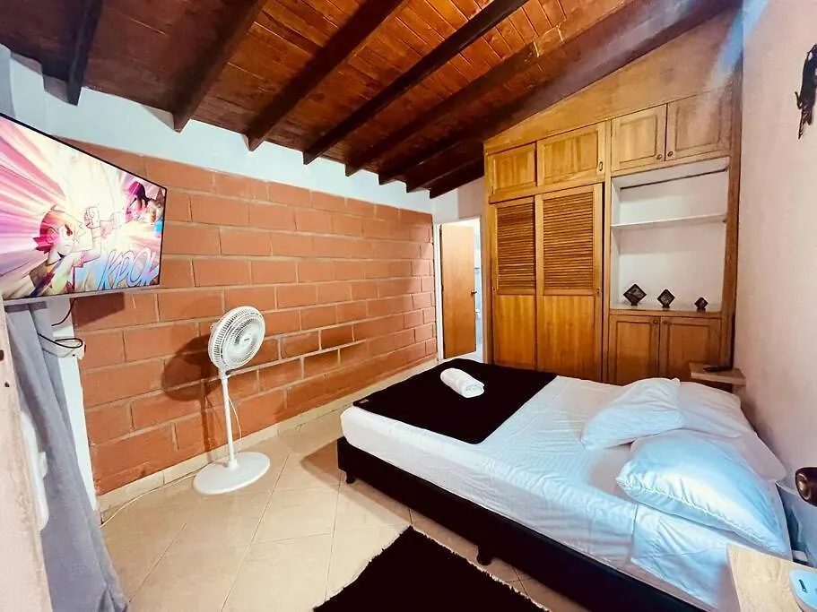 Beautiful Apartment In Laureles 300Mb Wifi Medellin Colombia