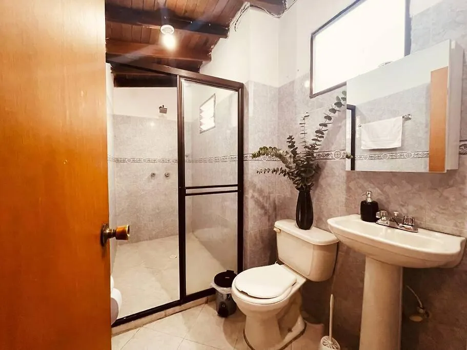 Beautiful Apartment In Laureles 300Mb Wifi Medellin