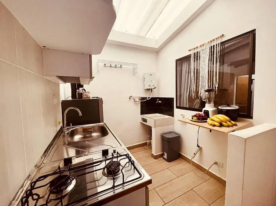 Beautiful Apartment In Laureles 300Mb Wifi Medellin Colombia