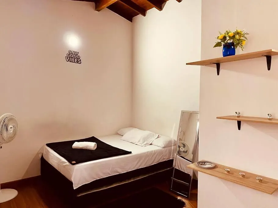 Beautiful Apartment In Laureles 300Mb Wifi Medellin